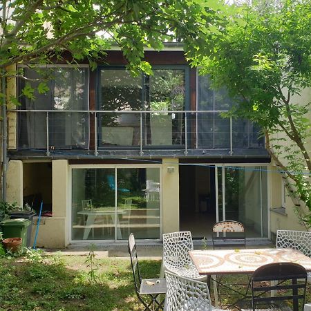 Maison Chartrons: Spacious Garden Retreat in Central Bordeaux Villa Exterior photo